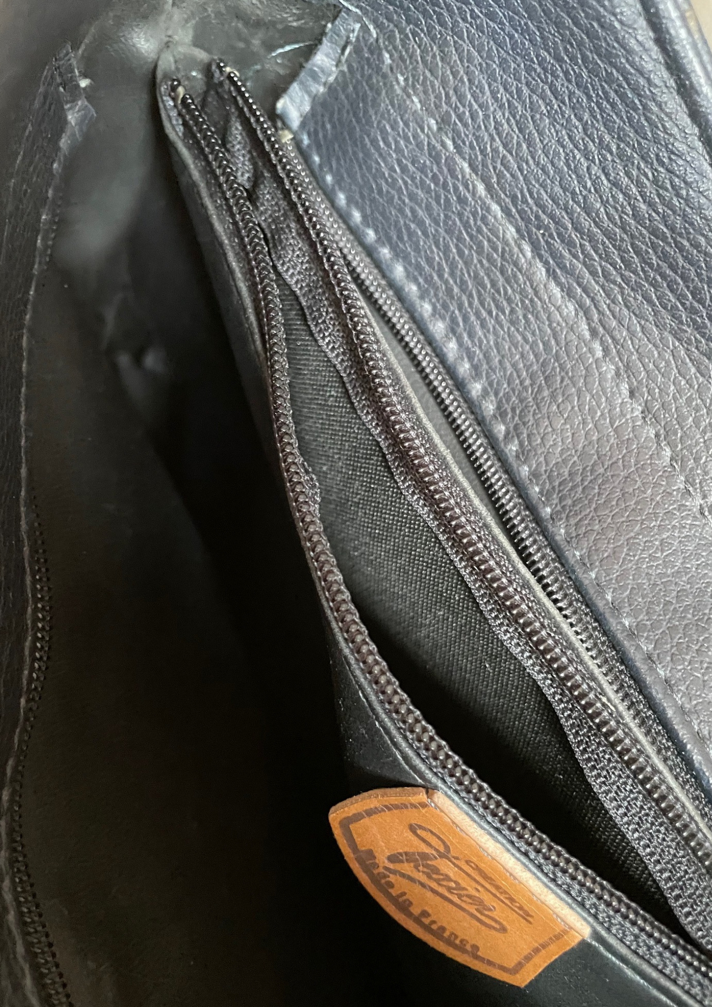 👜 Sac bandoulière en cuir noir – Élégance française 🖤🇫🇷