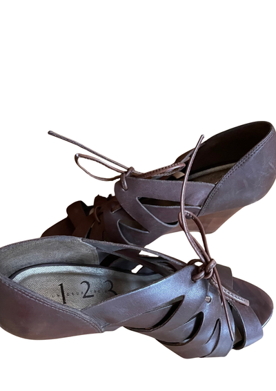 🧶 Sandales à talons compensés en cuir marron 🍂 – Pointure 39