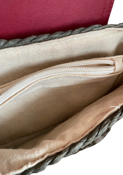 👜 Magnifique sac tressé avec rabat rouge👜
