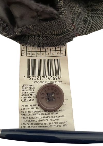 🩶 Short à carreaux gris chiné Taille 40 🩰