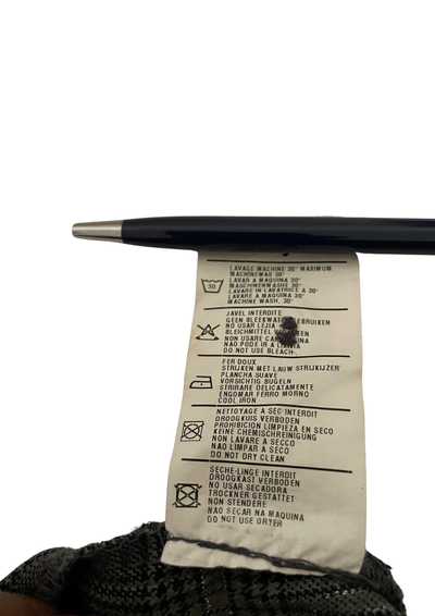 🩶 Short à carreaux gris chiné Taille 40 🩰