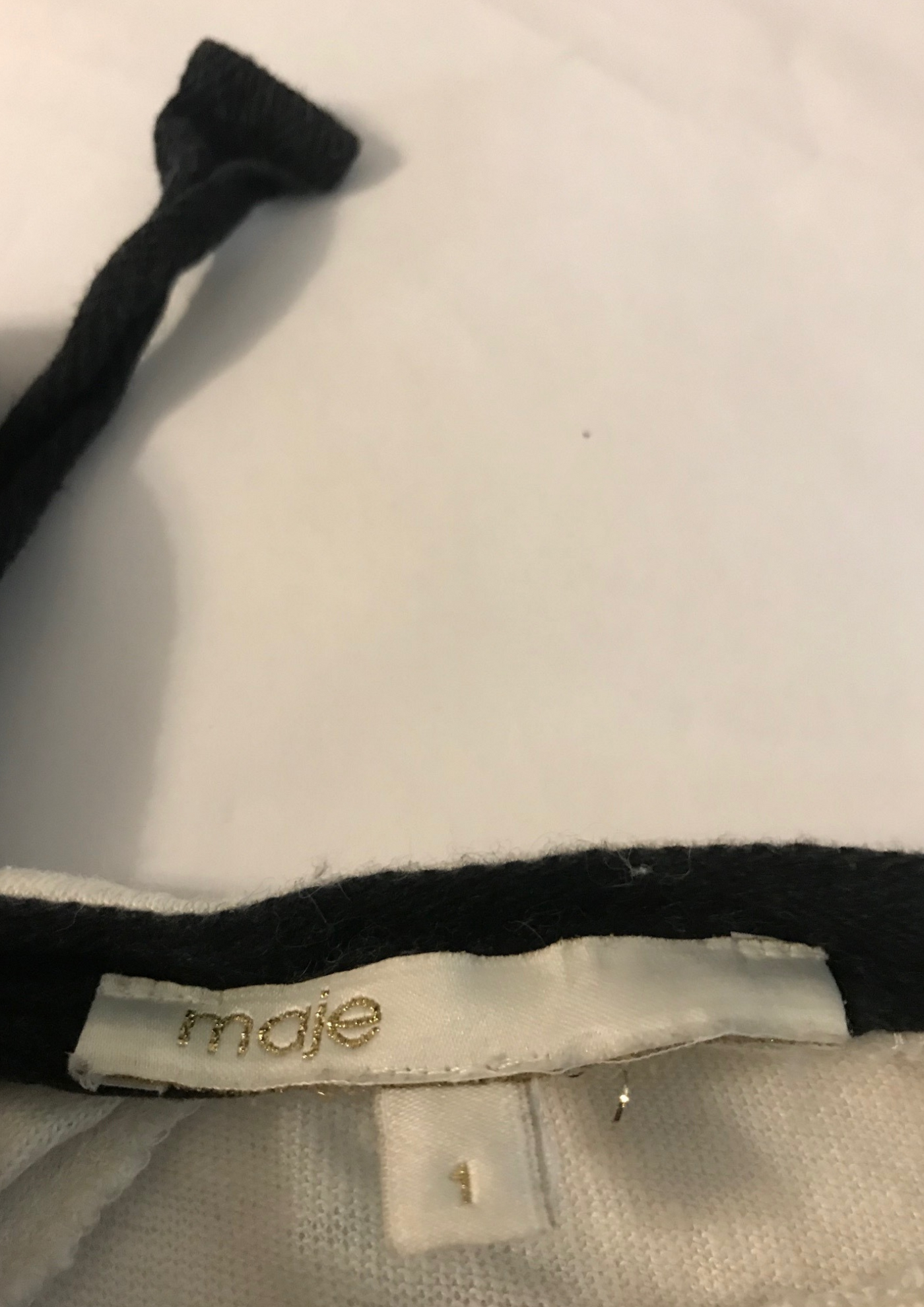 🖤 T-shirt en Lin Blanc brodé noir Taille 36 🖤 ✨