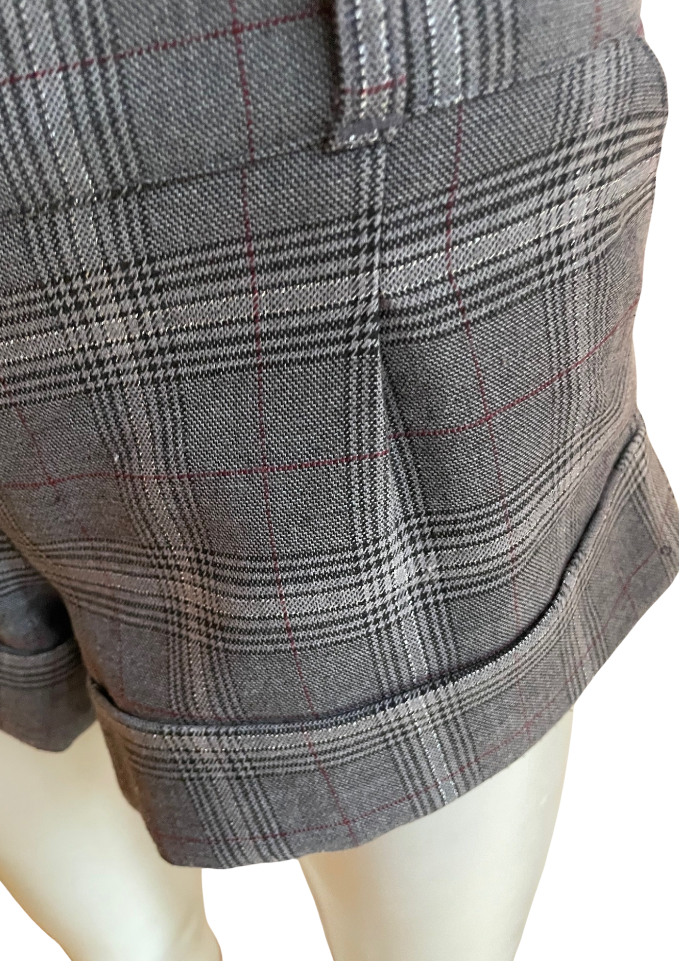 🩶 Short à carreaux gris chiné Taille 40 🩰