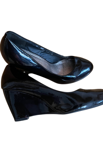 👠 Escarpins noirs vernis – Talons compensés – Pointure 40 👠