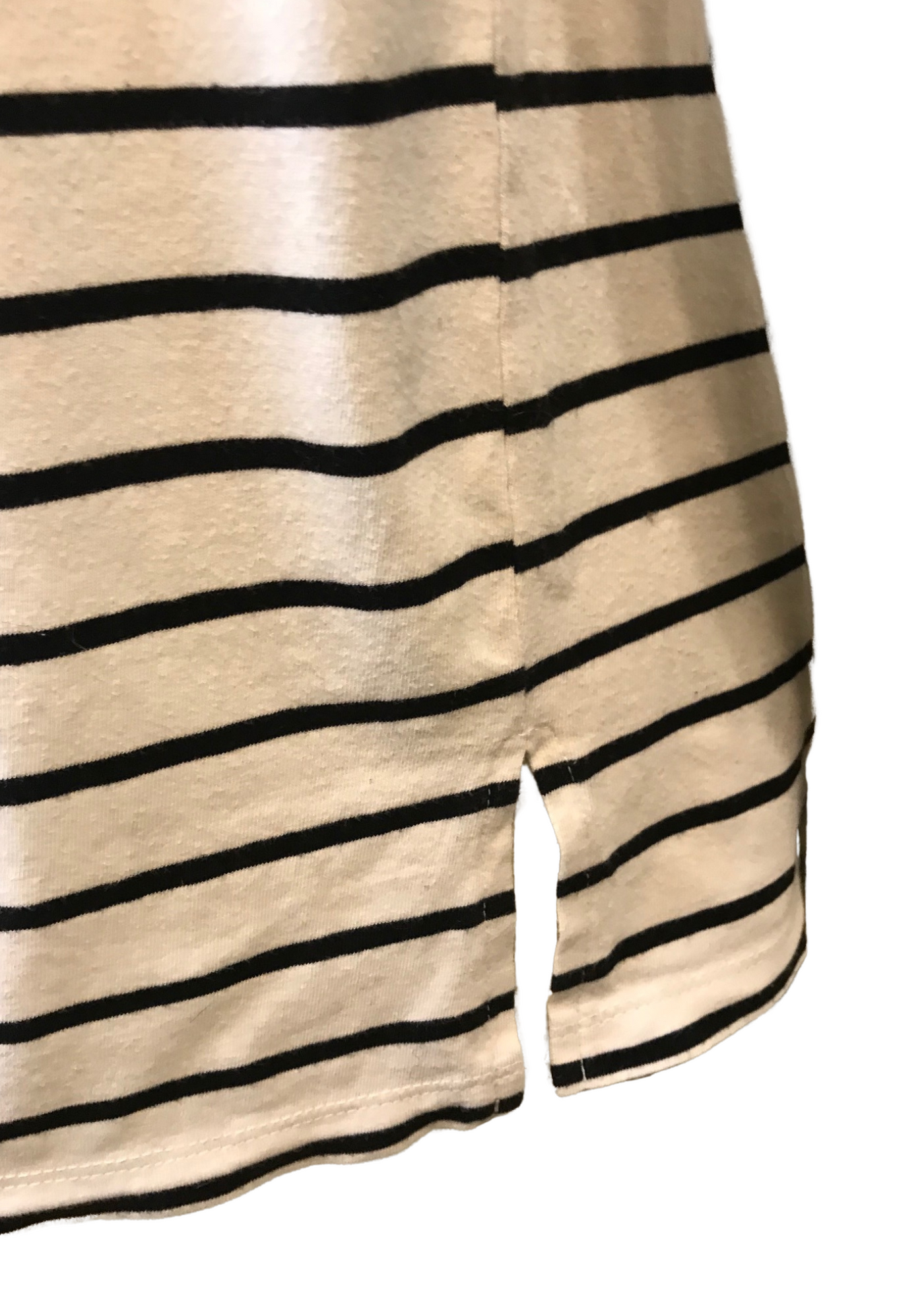 T-shirt rayé blanc et noir à poche perles – Taille 36 🌟