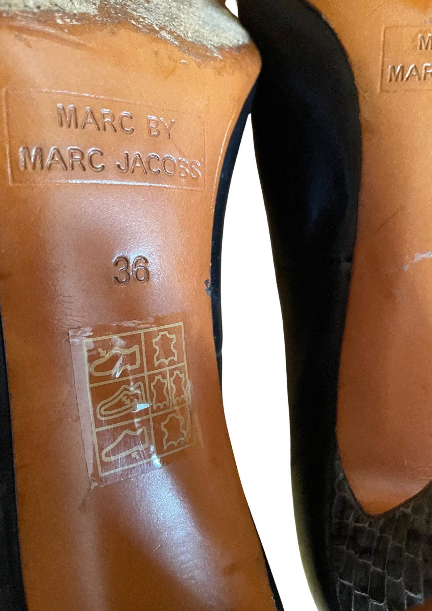 Escarpins cuir noir à talons effet python – Pointure 36 🐍