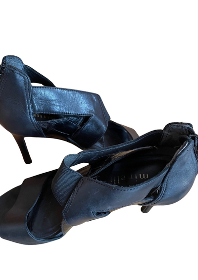 🖤 Sandales à talons Pointure 35 🖤