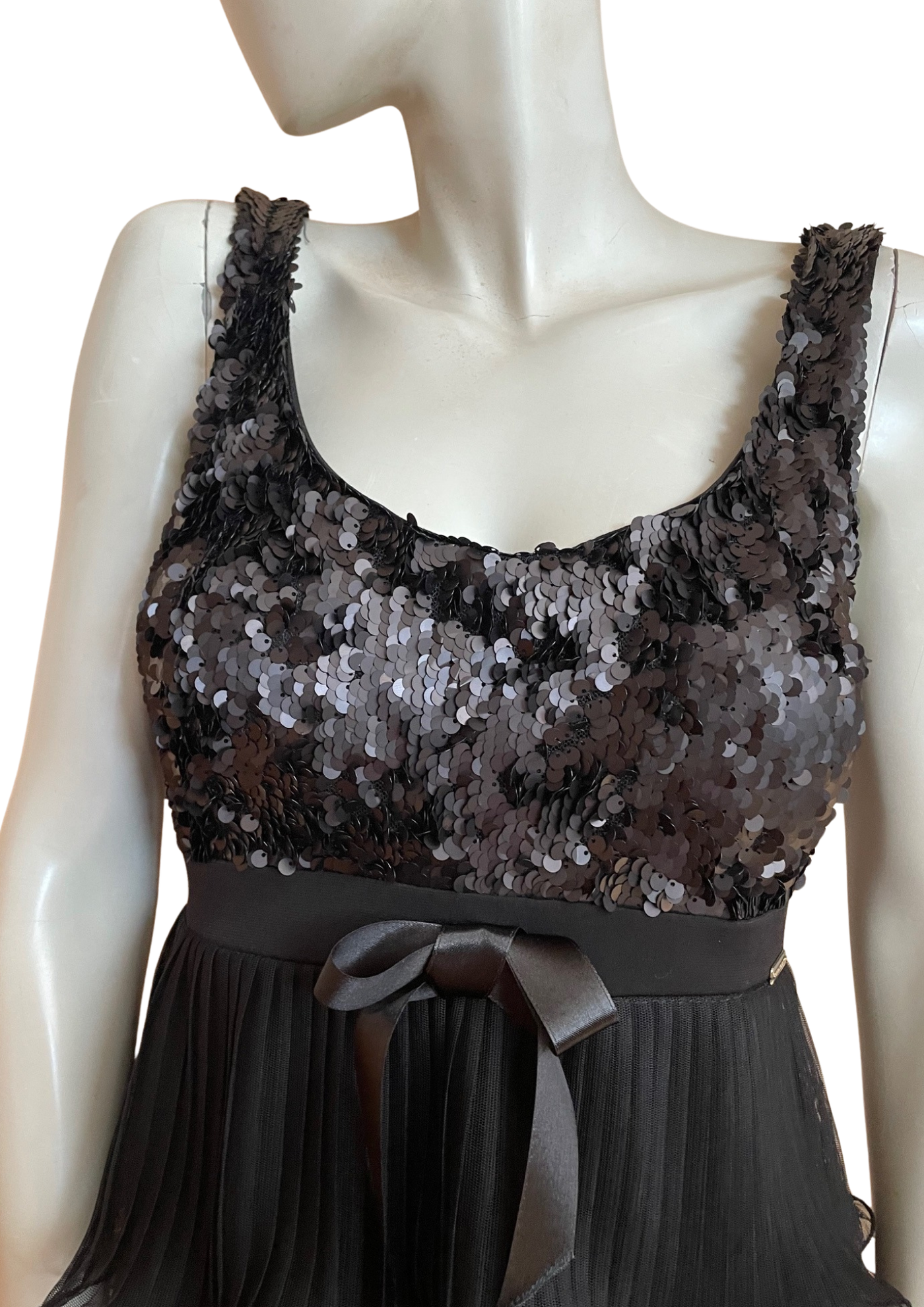 ✨ Robe noire à sequins & volants – Taille 38