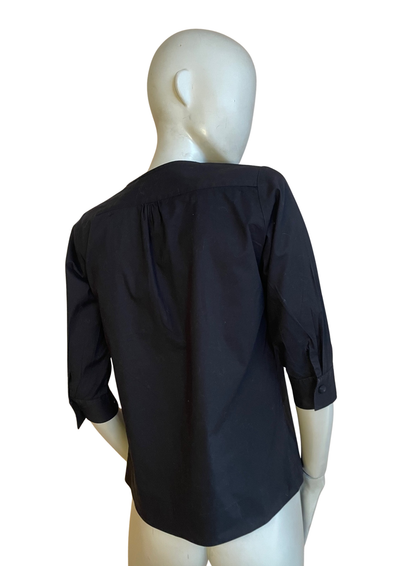 ✨ Blouse noire avec plastron brodé Taille 36 ✨