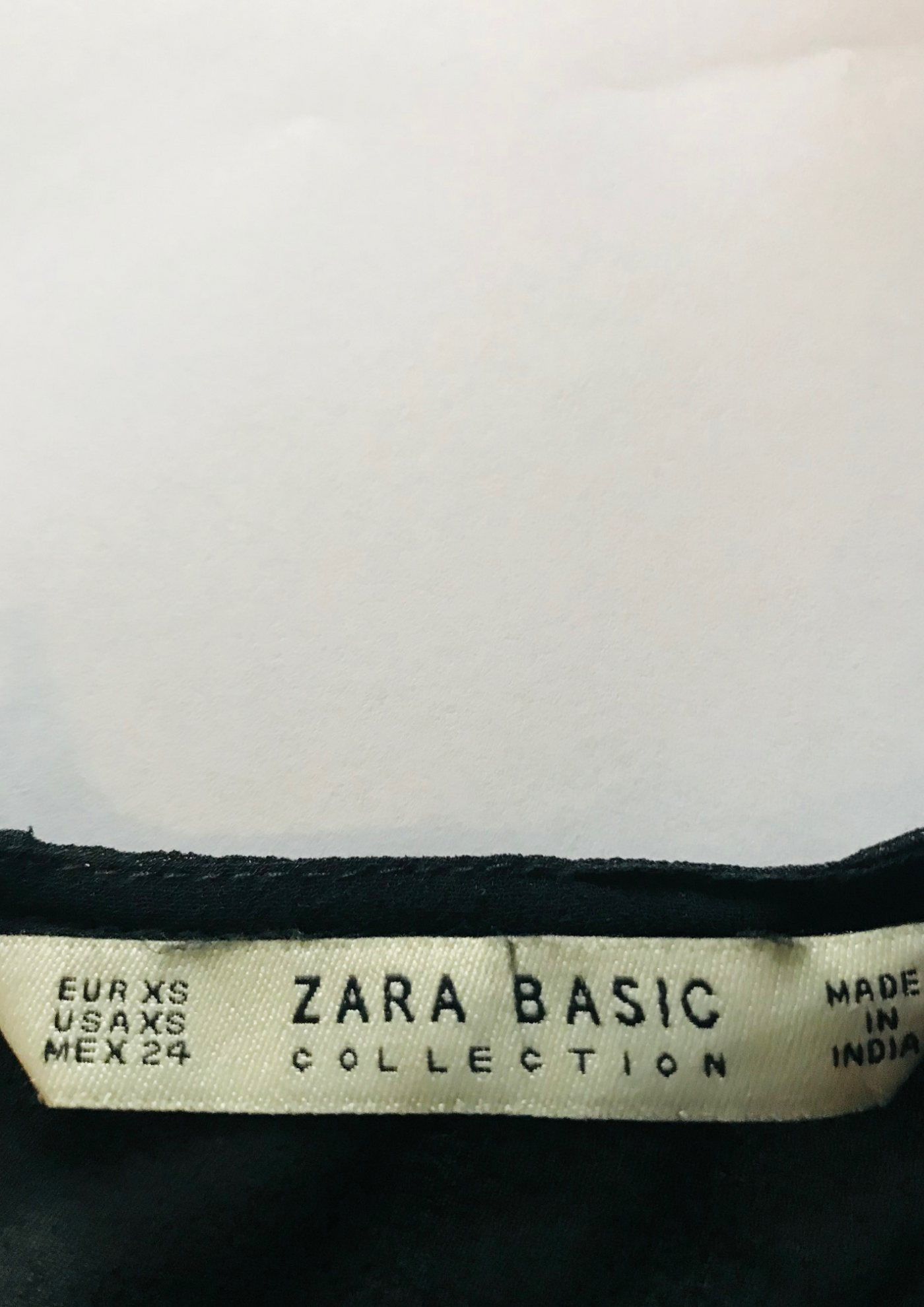 Robe mi-longue brodée Taille 34