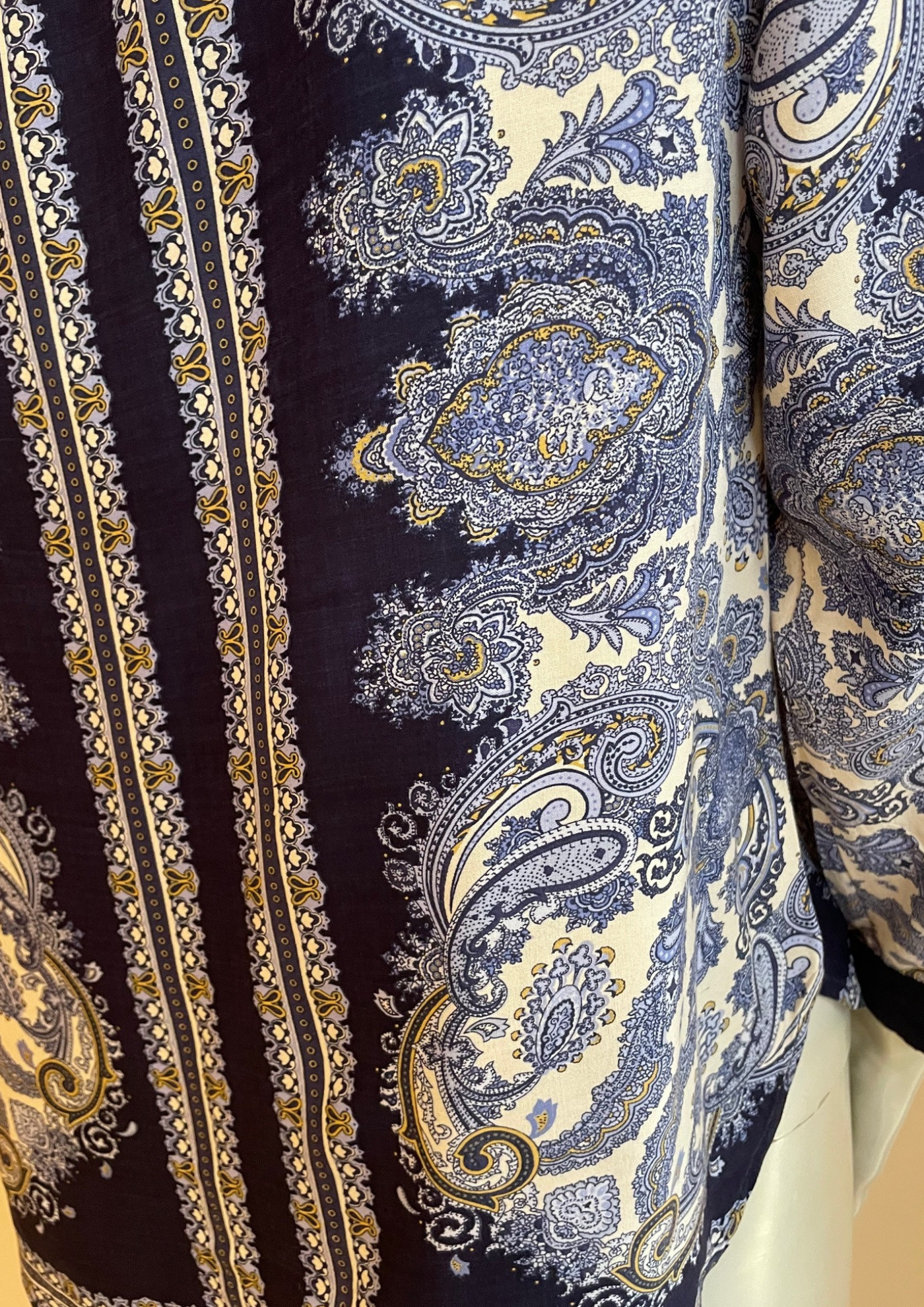 👔 Chemise motifs cachemire bleu marine & ivoire Taille 34 🌸