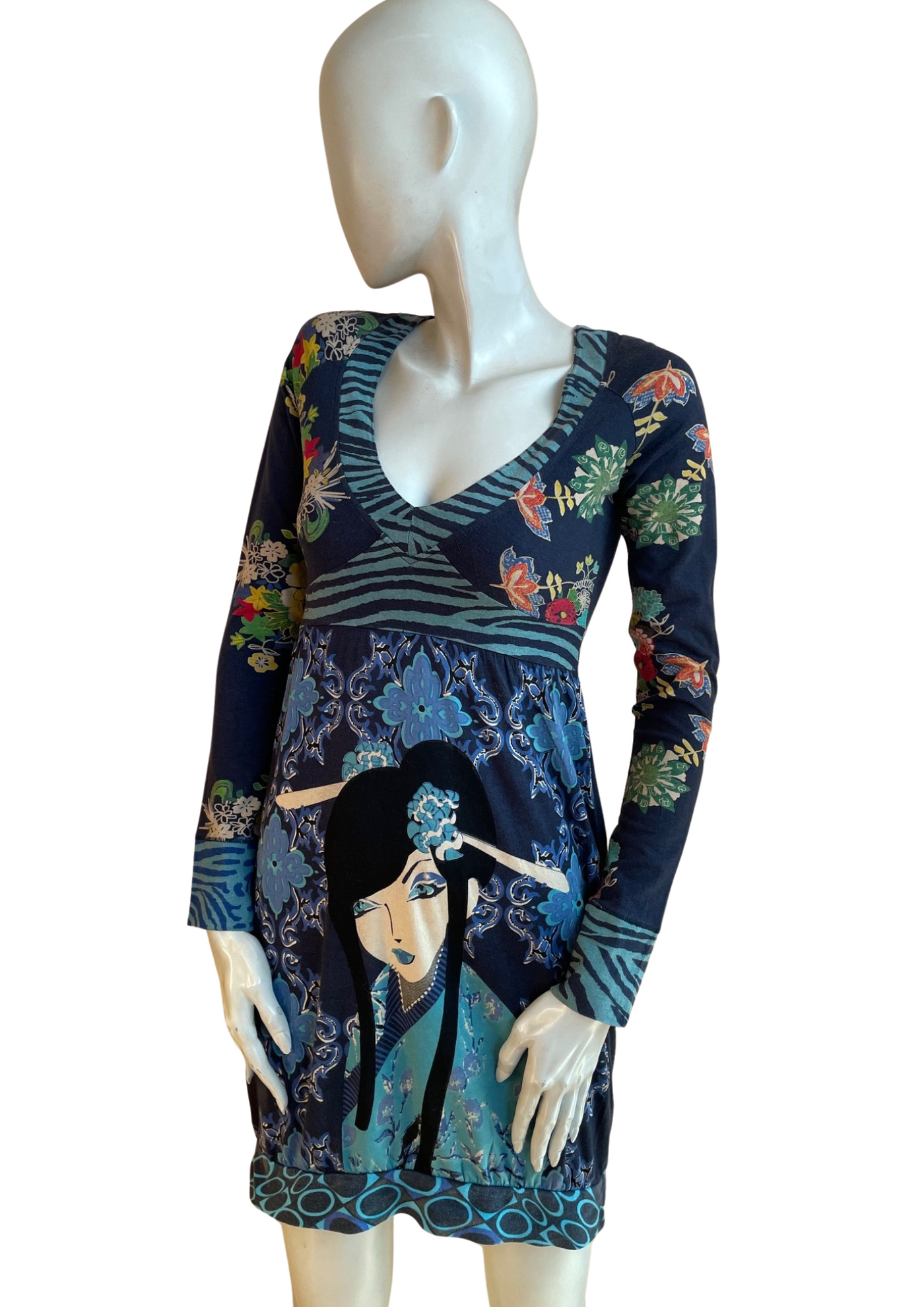👗✨ Robe Imprimée & Brodée – Taille 36