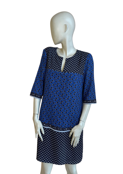 👗 Robe à motifs géométriques bleus et noirs – Élégance graphique Taille 40