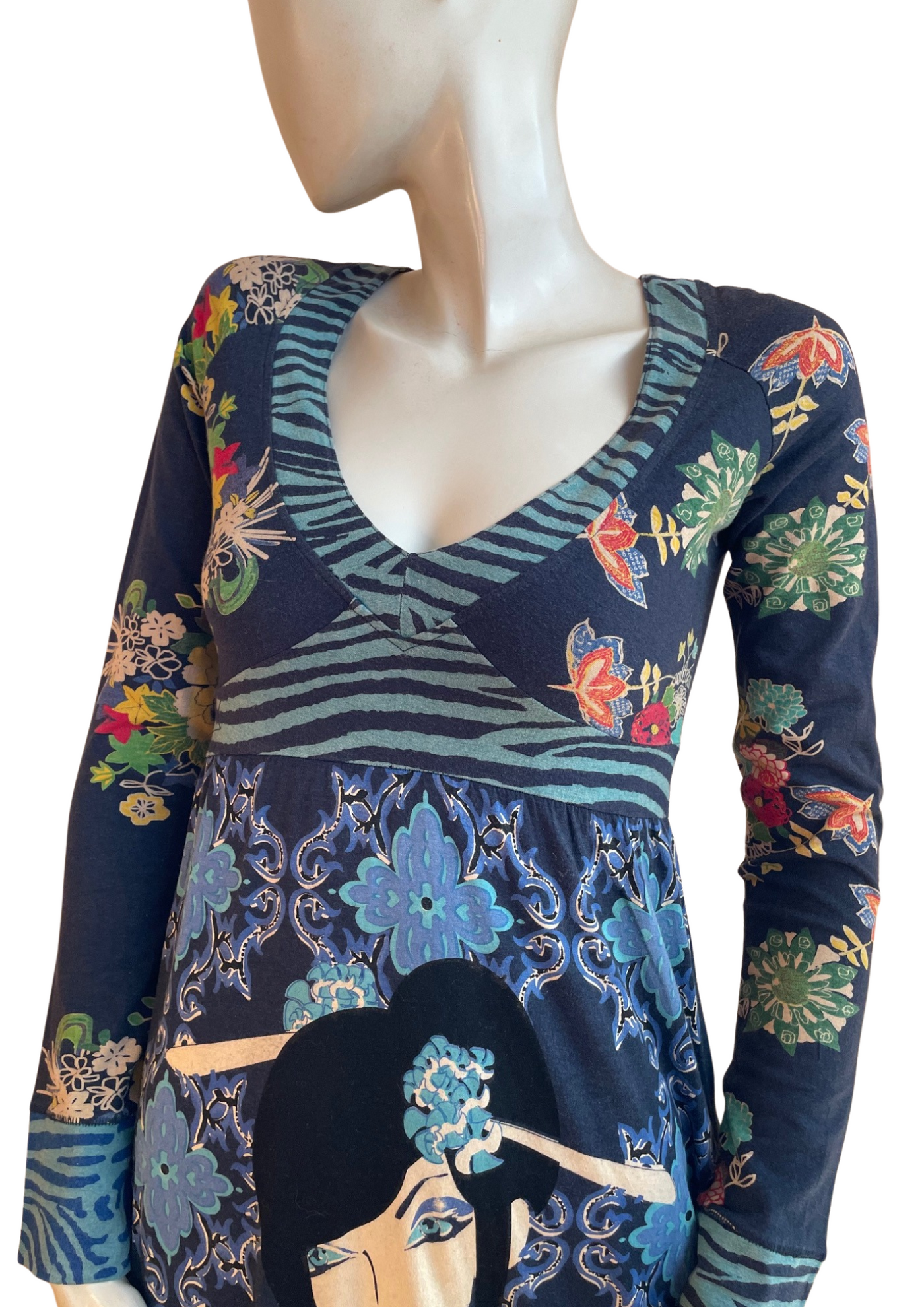 👗✨ Robe Imprimée & Brodée – Taille 36