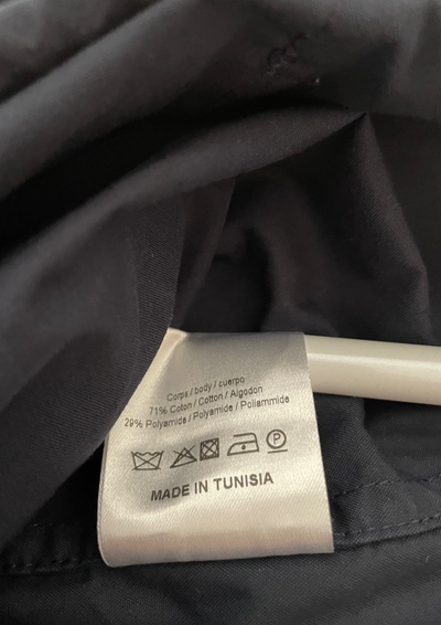 Anorak à capuche bleu marine, demi-zip & poche kangourou – Taille M 🚶