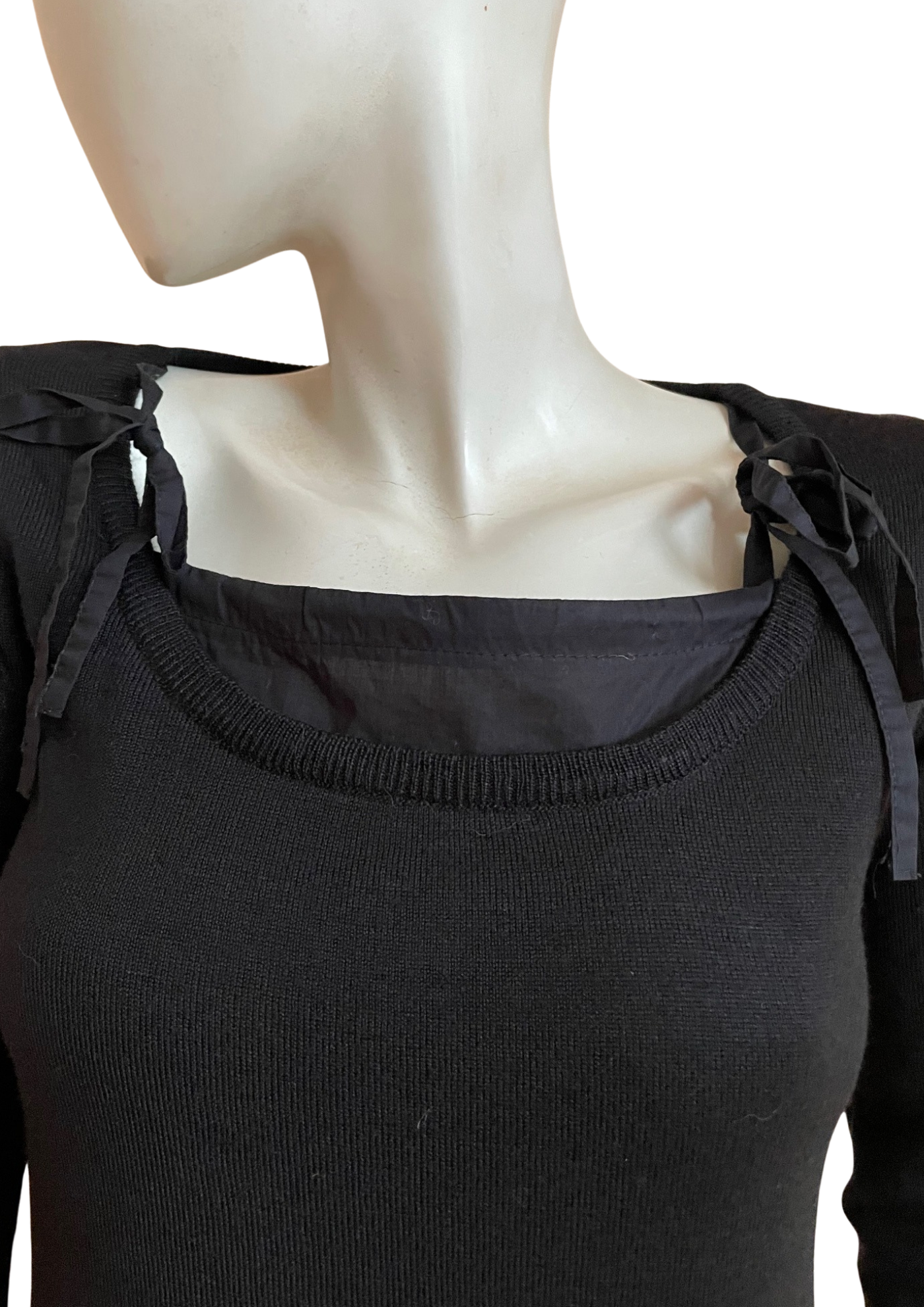 🖤 Pull noir en laine & acrylique 🎀 – Élégance discrète Taille 36