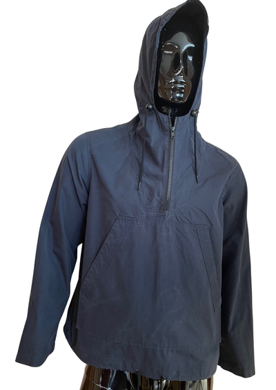 Anorak à capuche bleu marine, demi-zip & poche kangourou – Taille M 🚶