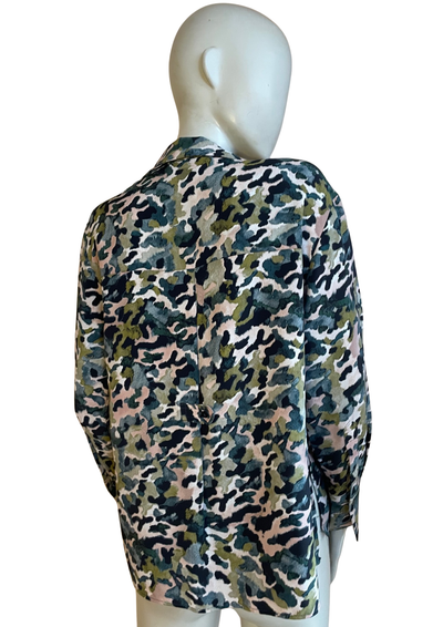 🌿 Chemisier imprimé camouflage  – Taille 36  💚✨