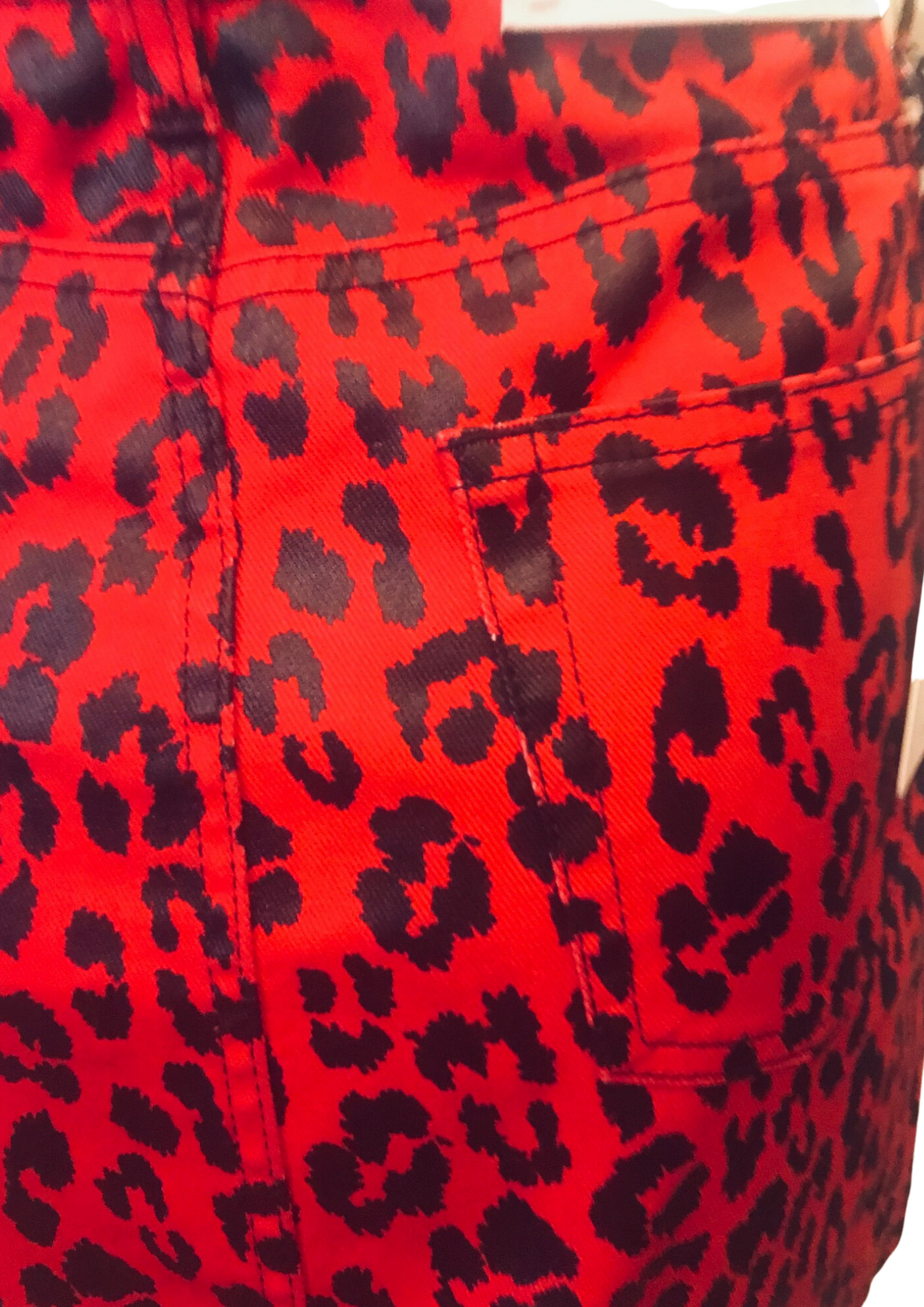 Jupe à motifs léopard Taille 38 (Neuf)