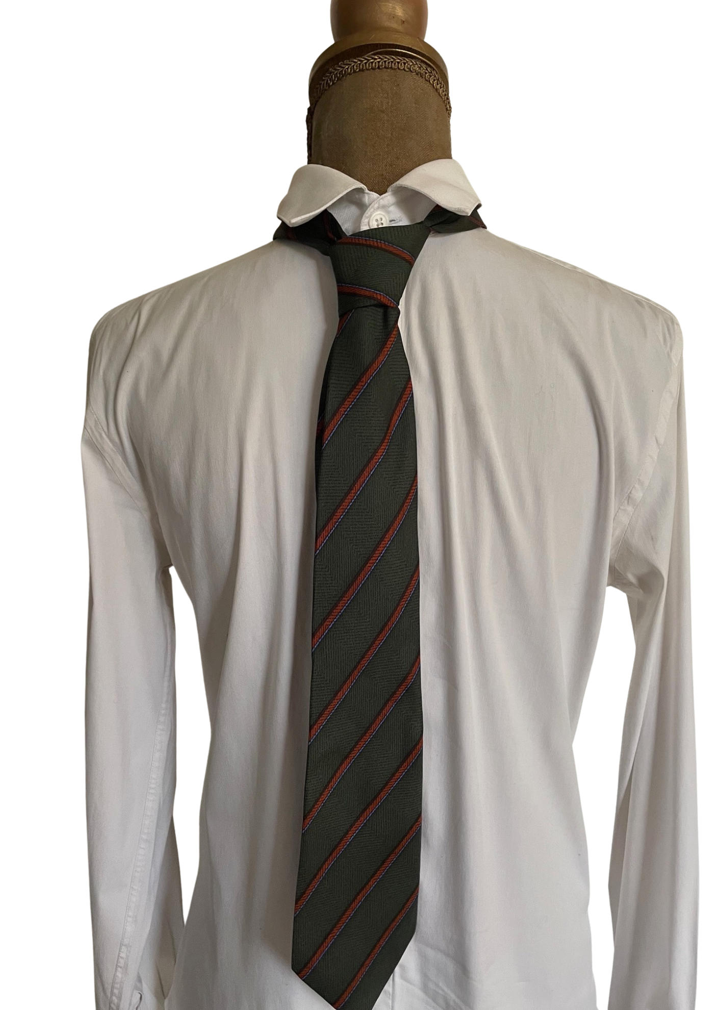 🎩 Cravate rayée en soie Élégance intemporelle ✨