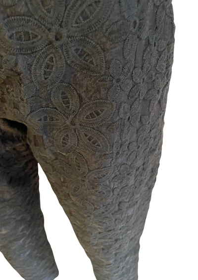 🖤 Pantalon en dentelle florale – Taille 40 🌸✨
