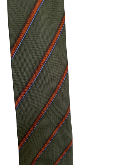 🎩 Cravate rayée en soie Élégance intemporelle ✨