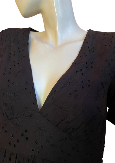 🖤 Robe en broderies anglaises Taille 36 🖤
