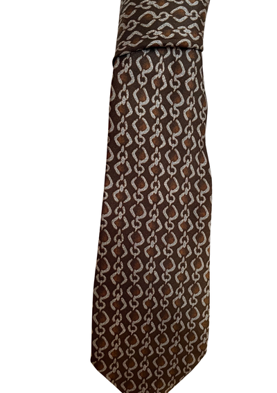 🧣 Cravate en Soie – Motifs Chaîne Marron & Gris ✨