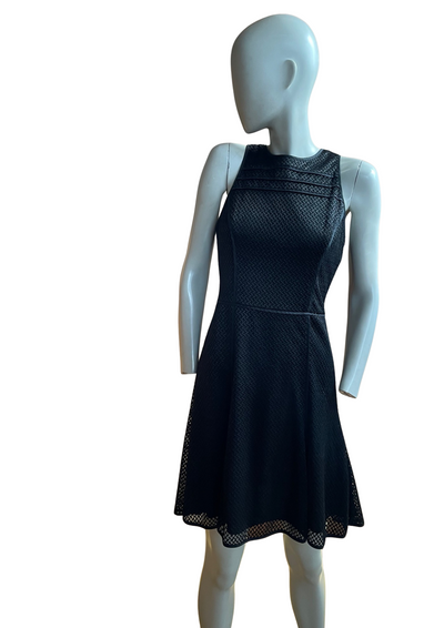 Robe patineuse texturée noire – Taille 36 👗🖤