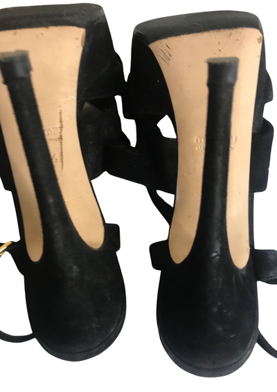 Sandales à talons  en cuir velours noir Pointure 37.5 👠✨