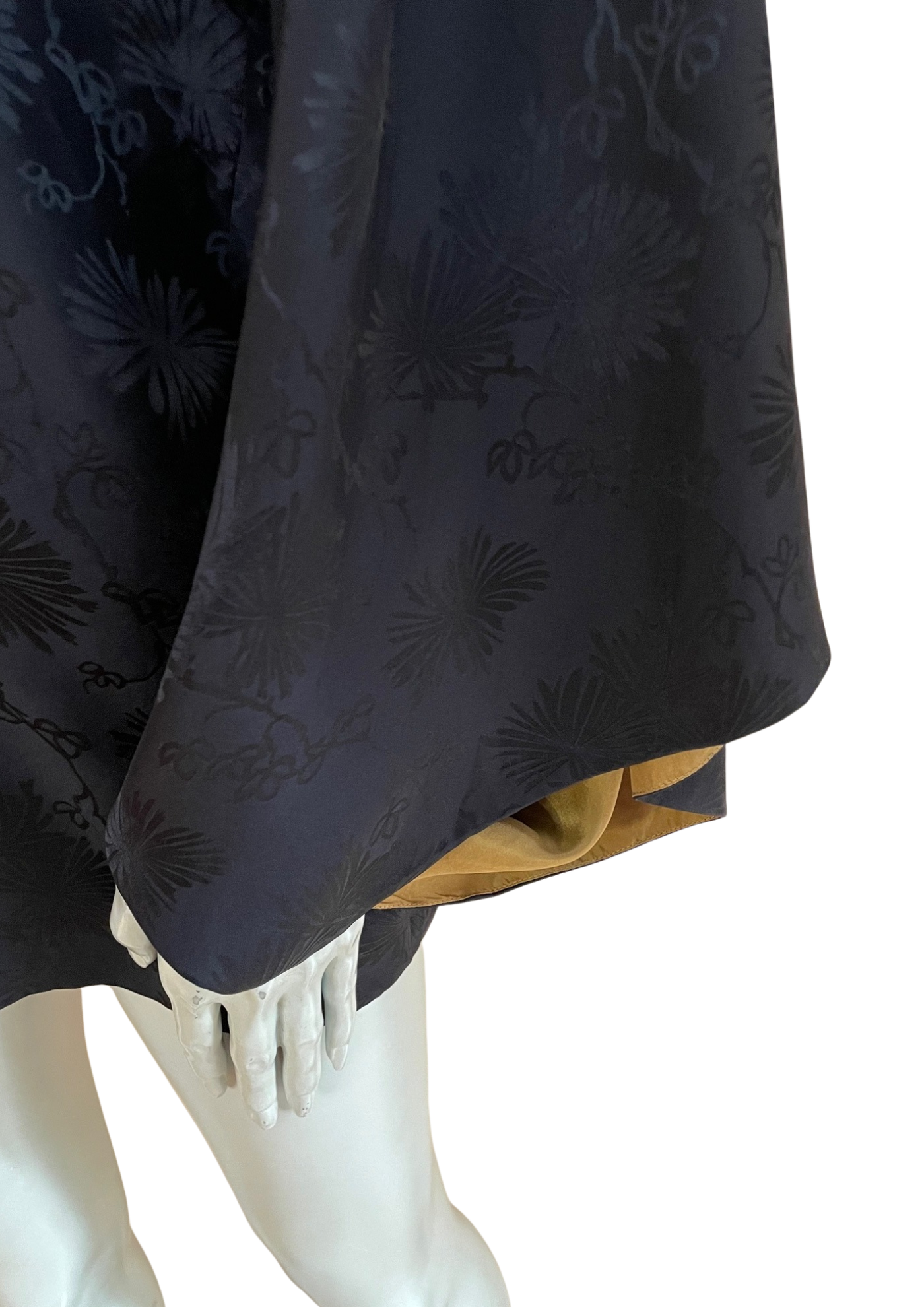 Kimono soie noir jacquard ✨🖤 doublure dorée – Taille 40-42