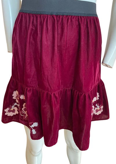 🌺 Jupe velours bordeaux à fleurs brodées – Taille 38 🌺