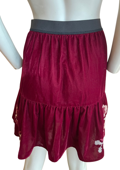 🌺 Jupe velours bordeaux à fleurs brodées – Taille 38 🌺