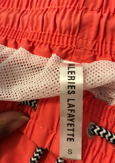 Short de bain corail à ancres brodées – Taille S 🐚⚓🌞