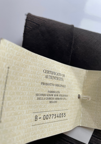 Cravate  Élégance Italienne Motif ton sur ton (Neuve)