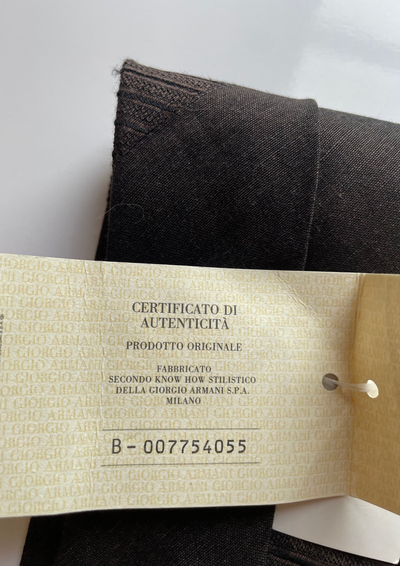 Cravate  Élégance Italienne Motif ton sur ton (Neuve)