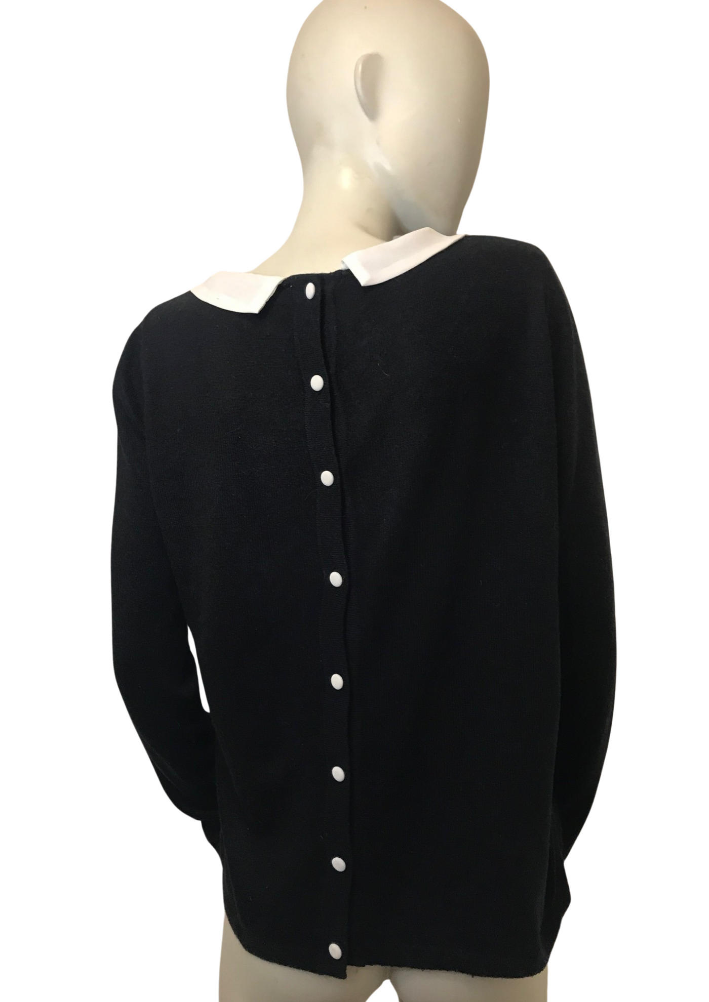 Pull avec boutons dans le dos Taille 36