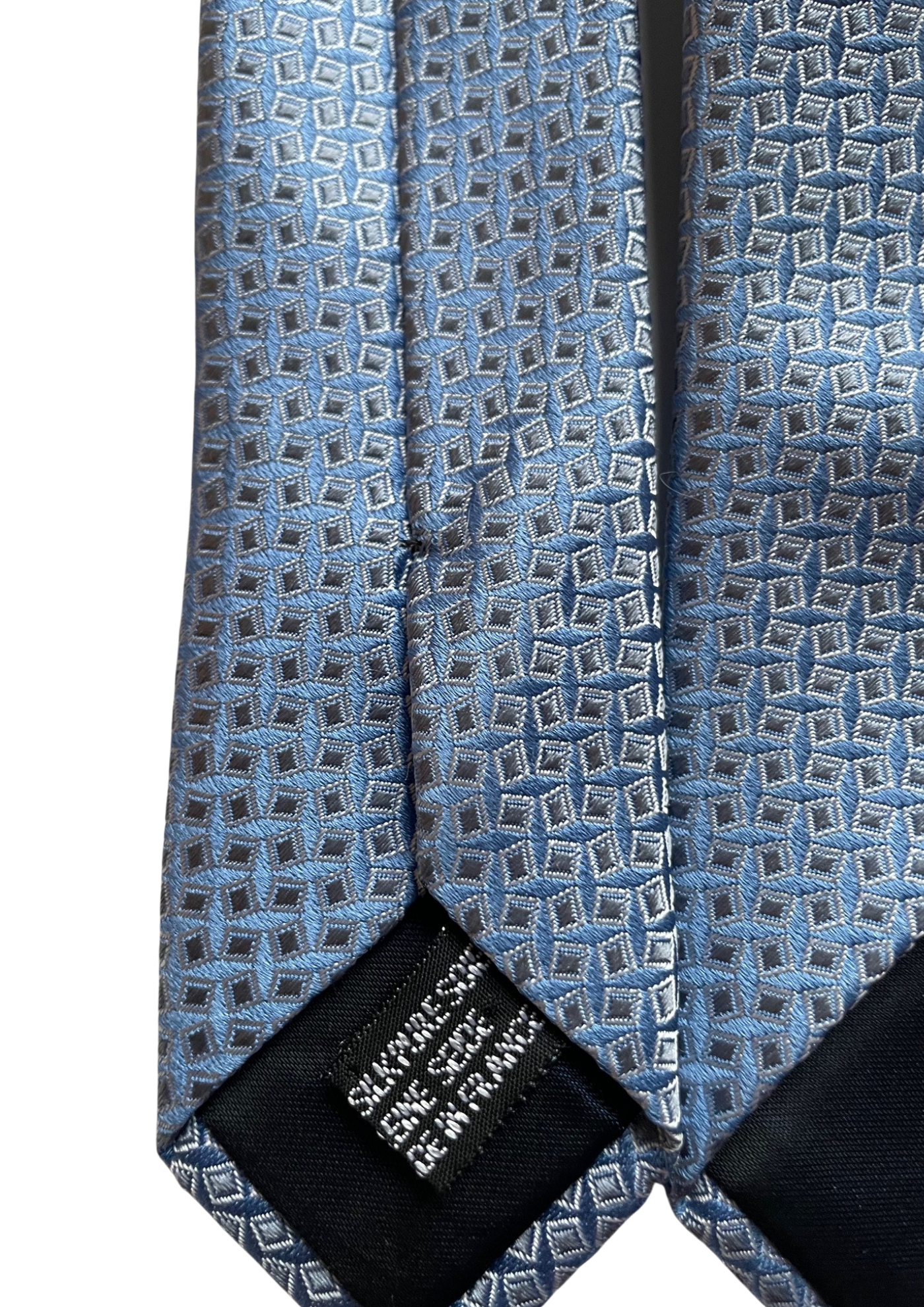 👔✨ Cravate bleue motif géométrique – Élégance & raffinement