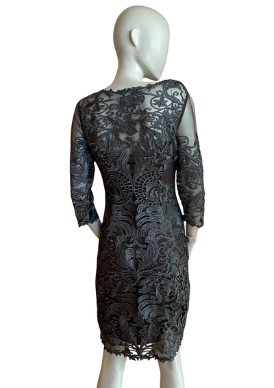 🤍 Robe Couture Argent Foncé – Dentelle Brodée Taille 36✨