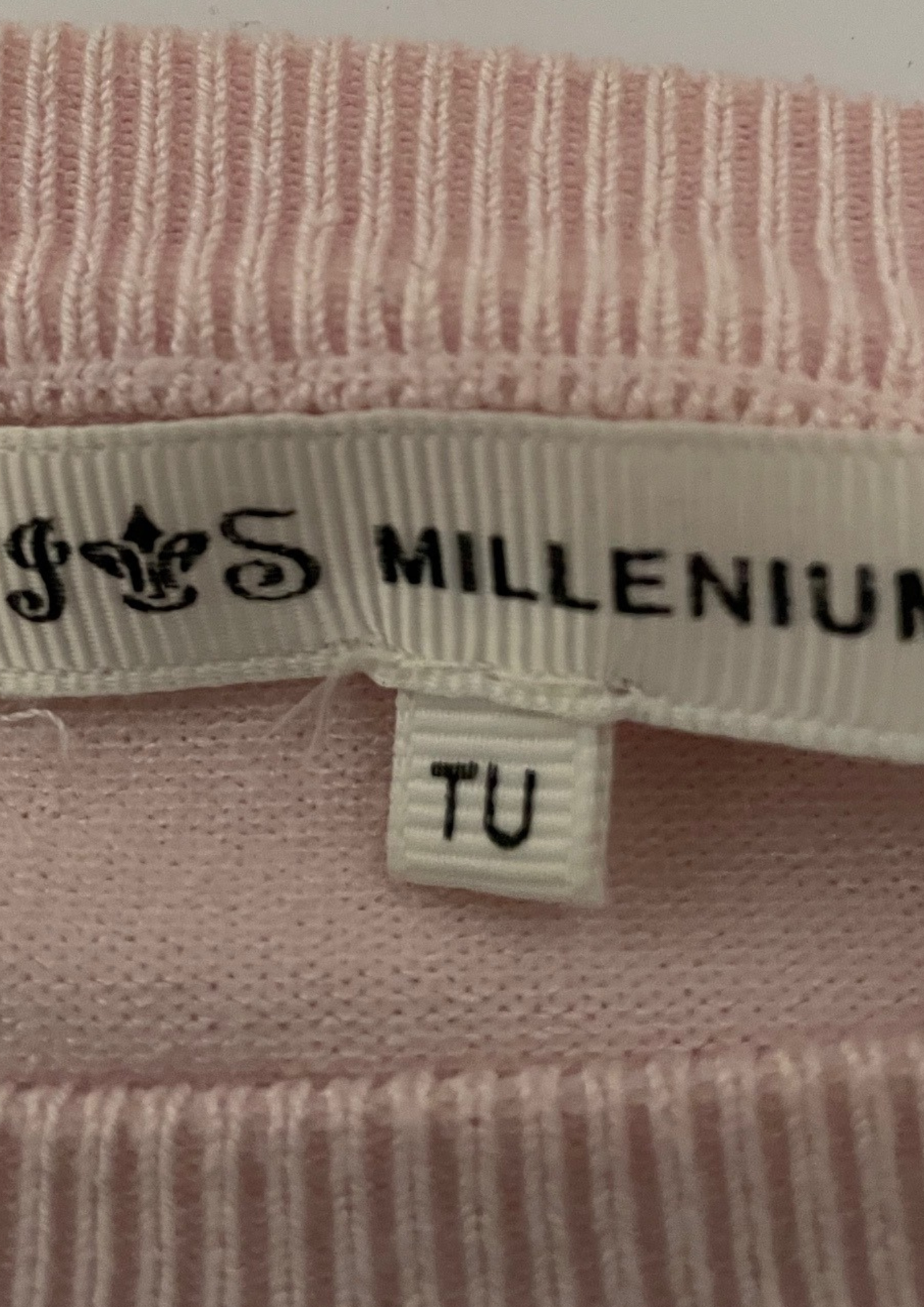 💗 Sweat rose à volants – Taille Unique ✨