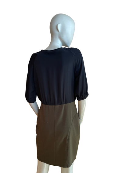 🖤💚 Robe bicolore – Haut noir à volants & jupe crayon kaki Taille 40 🖤💚