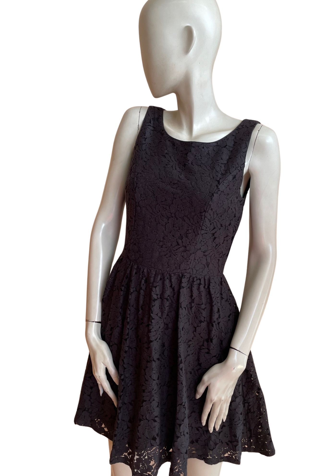 🌟 Robe en dentelle noire Taille 36 🌟
