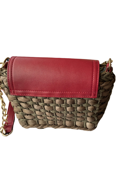 👜 Magnifique sac tressé avec rabat rouge👜