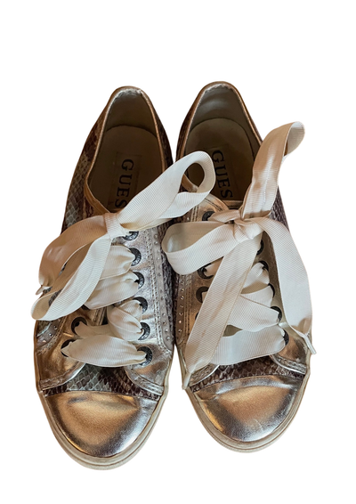 ✨ Baskets argentées Pointure 37✨