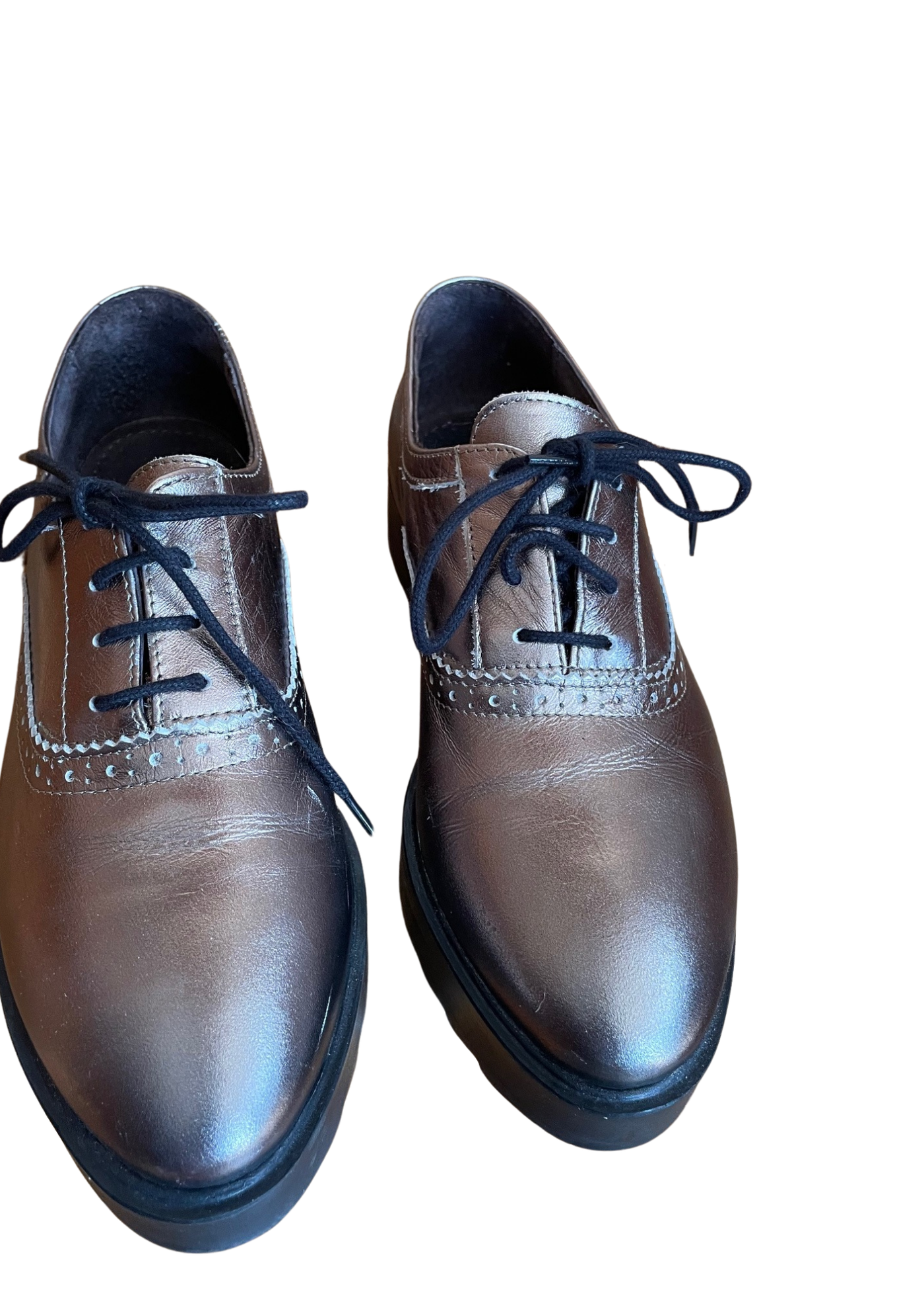 👜 Chaussures en cuir argenté Pointure 40 👜