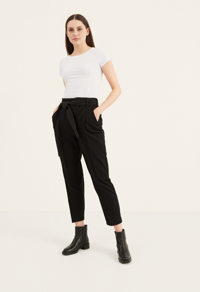 💥 Pantalon élégant ceinturé en laine vierge Taille 40💥
