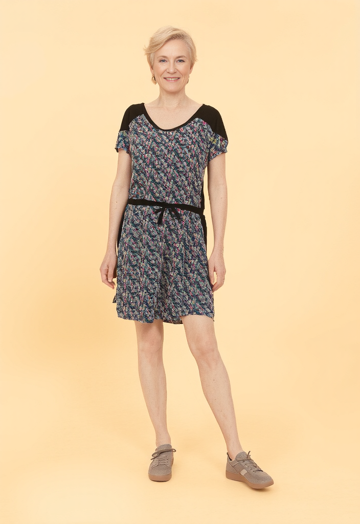 🌸 Superbe robe fleurie Taille 40 🌸