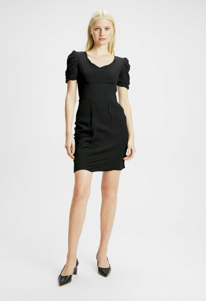 🖤 Élégante robe noire en soie Taille 34 🖤