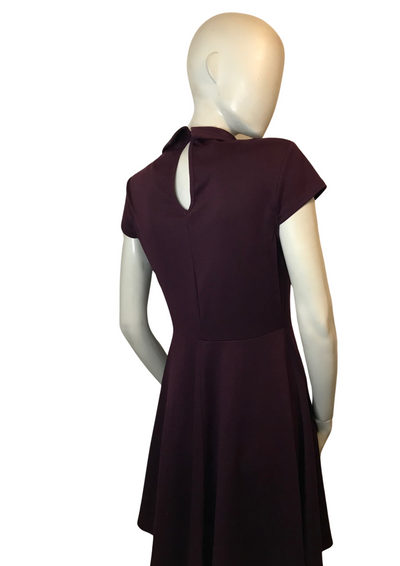 💎 Robe élégante avec col orné Taille 40 💎