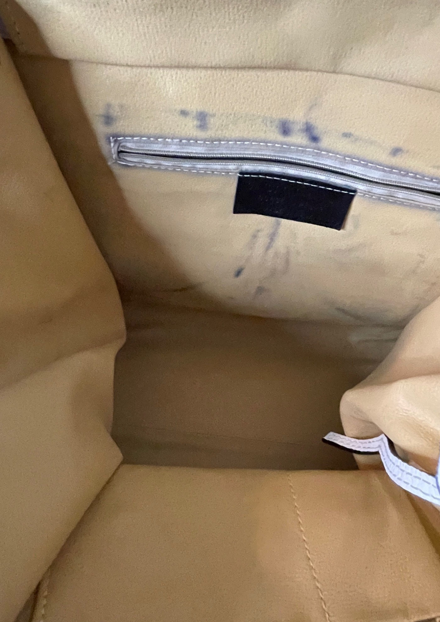 👜 Élégant sac noir et blanc en cuir 👜